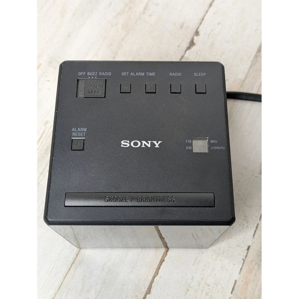 Sony ICF-C1 Desktop Alarm Clock AM FM‎ Radio Black Sony ICFC1 Cube